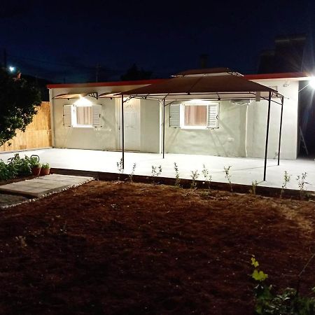 Selinia Residence Luaran gambar